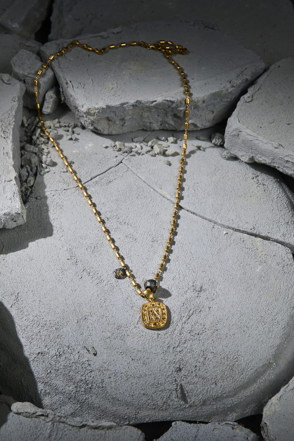 Dunkel Design-Adrianus Gümüş Kolye-Kolye-3-Milagron.com