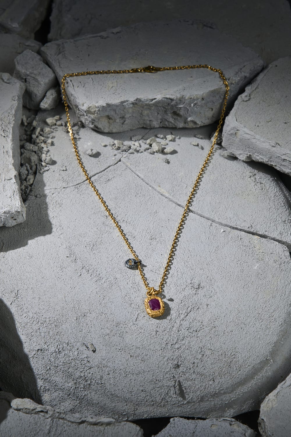 Dunkel Design-Dion Altın Kaplama Kolye-Kolye-3-Milagron.com