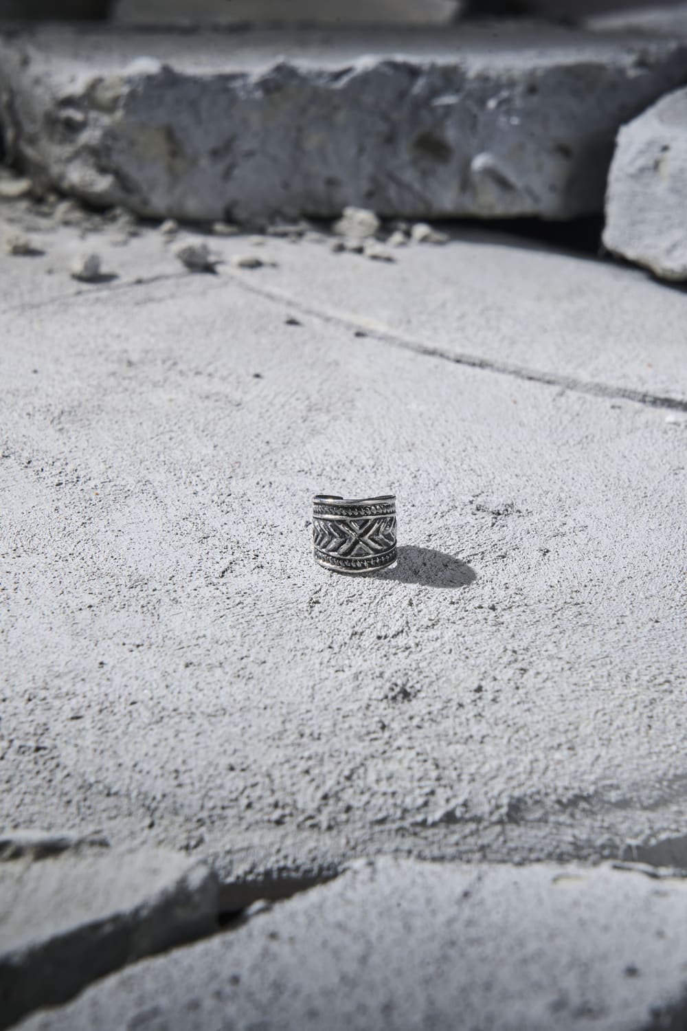 Dunkel Design-Hadley Kıkırdak Küpe-Küpe-3-Milagron.com