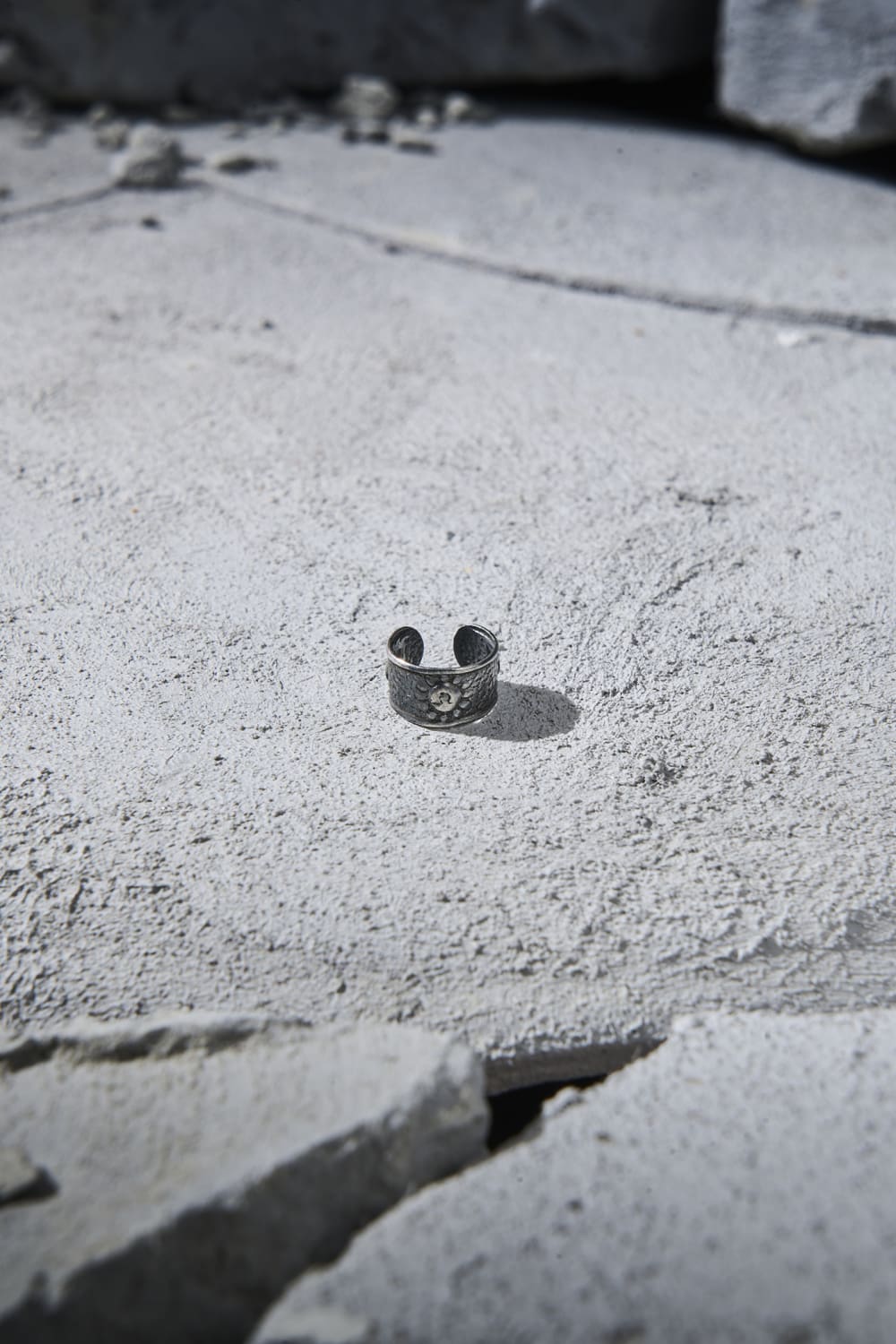 Dunkel Design-Wyla Kıkırdak Küpe-Küpe-2-Milagron.com