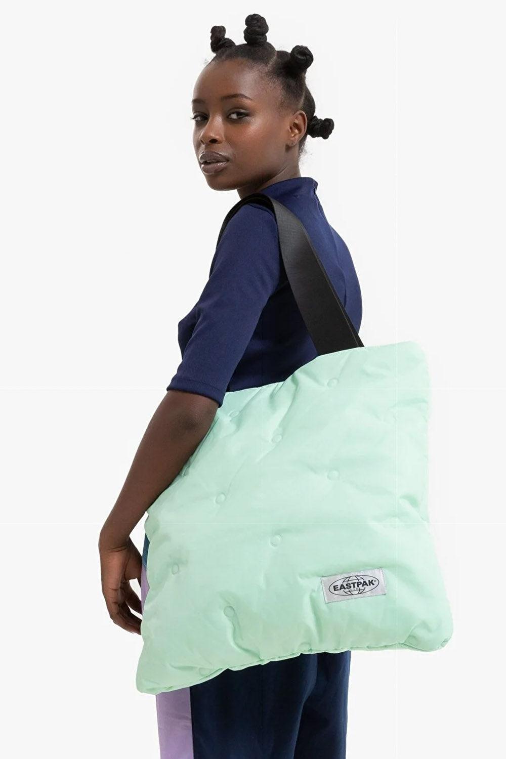 Eastpak-Charlie Puff Calm-Omuz Çantası-2-Milagron.com