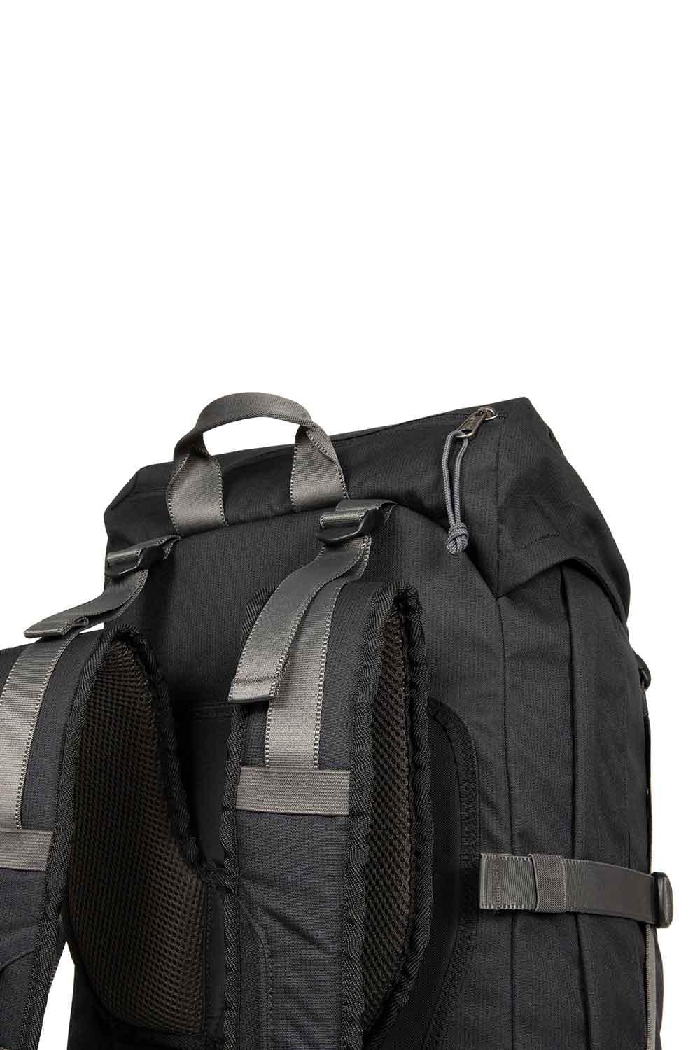 Eastpak-National Geographic Hiking Pack Black-Sırt Çantası-4-Milagron.com