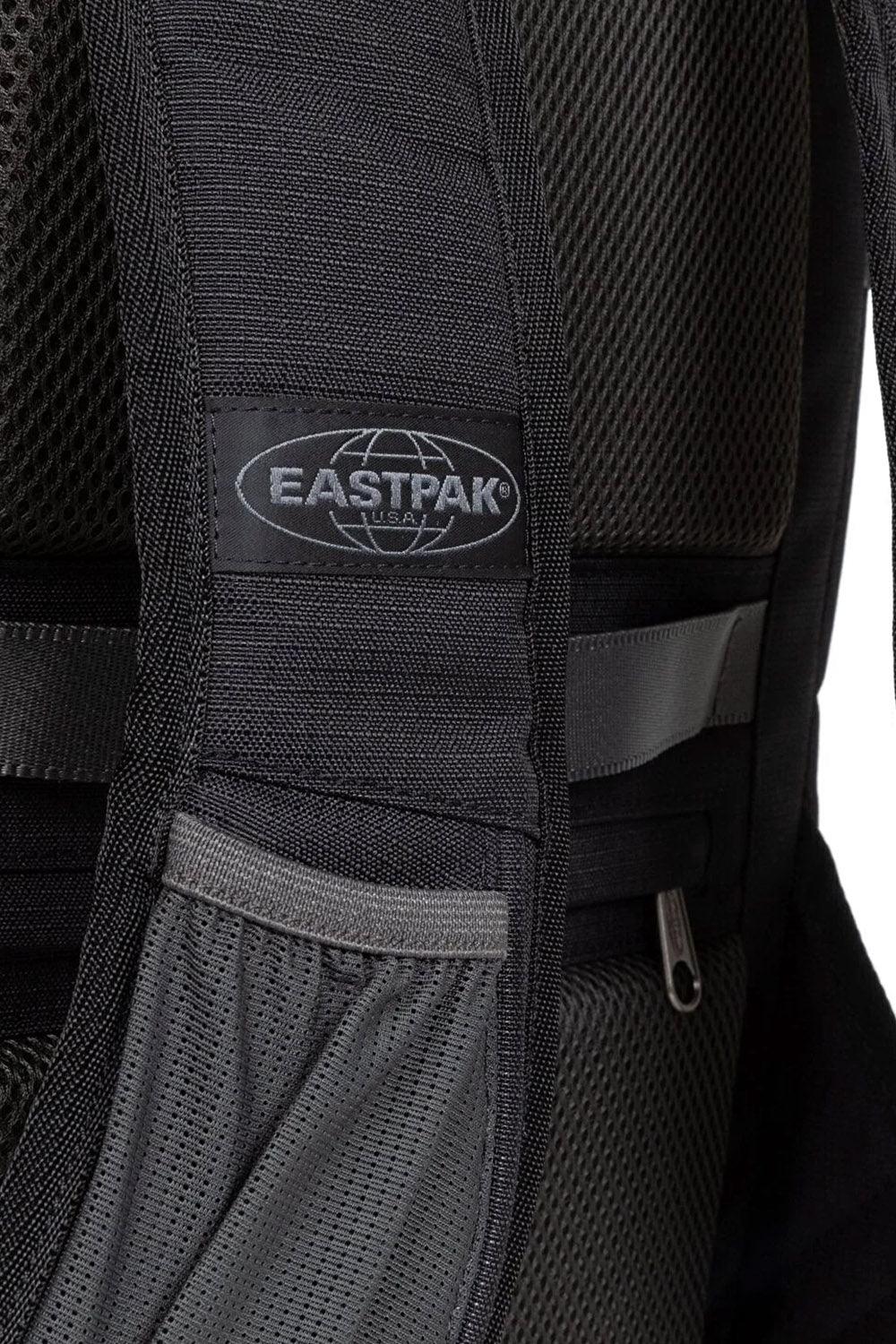 Eastpak-Out Safepack Out Black-Sırt Çantası-5-Milagron.com