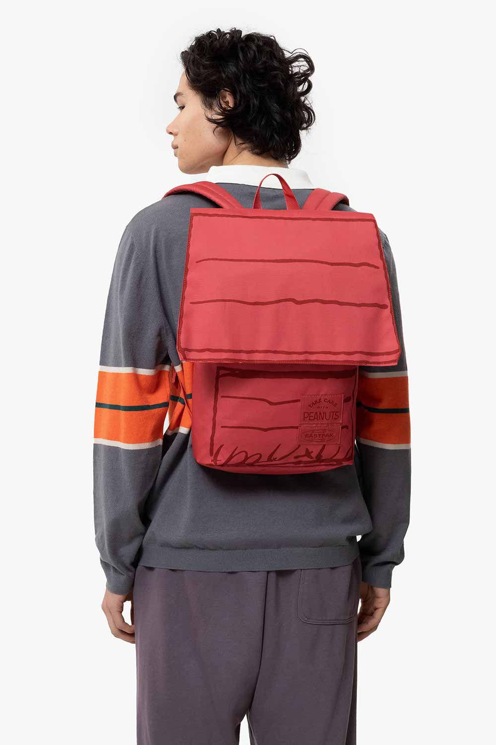 Eastpak-Peanuts x Eastpak Snoopy House Peanuts Doghouse-Sırt Çantası-7-Milagron.com