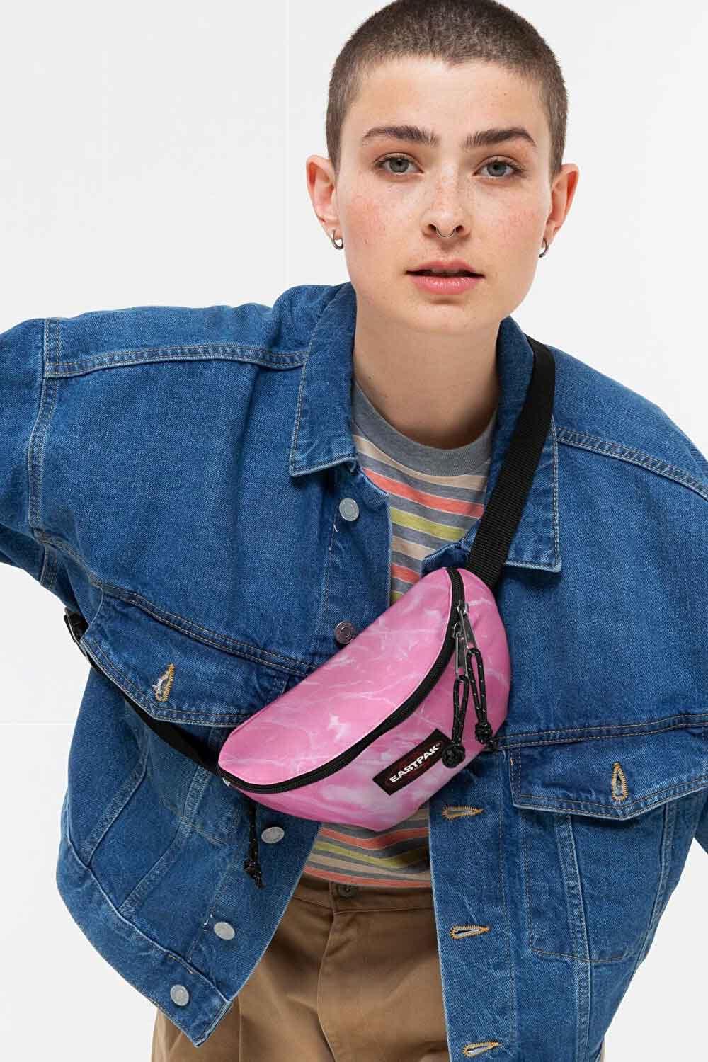 Eastpak-Springer Marbled Pink-Bel Çantası-1-Milagron.com