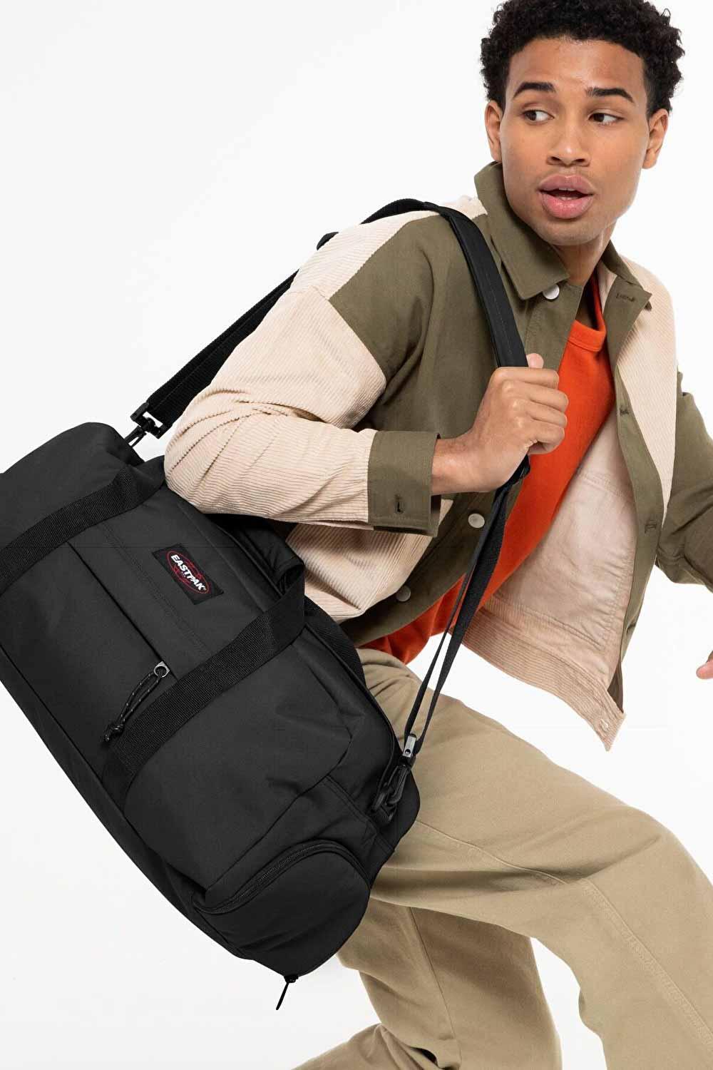 Eastpak-Stand More Black-Bavul & Seyahat Çantası-1-Milagron.com