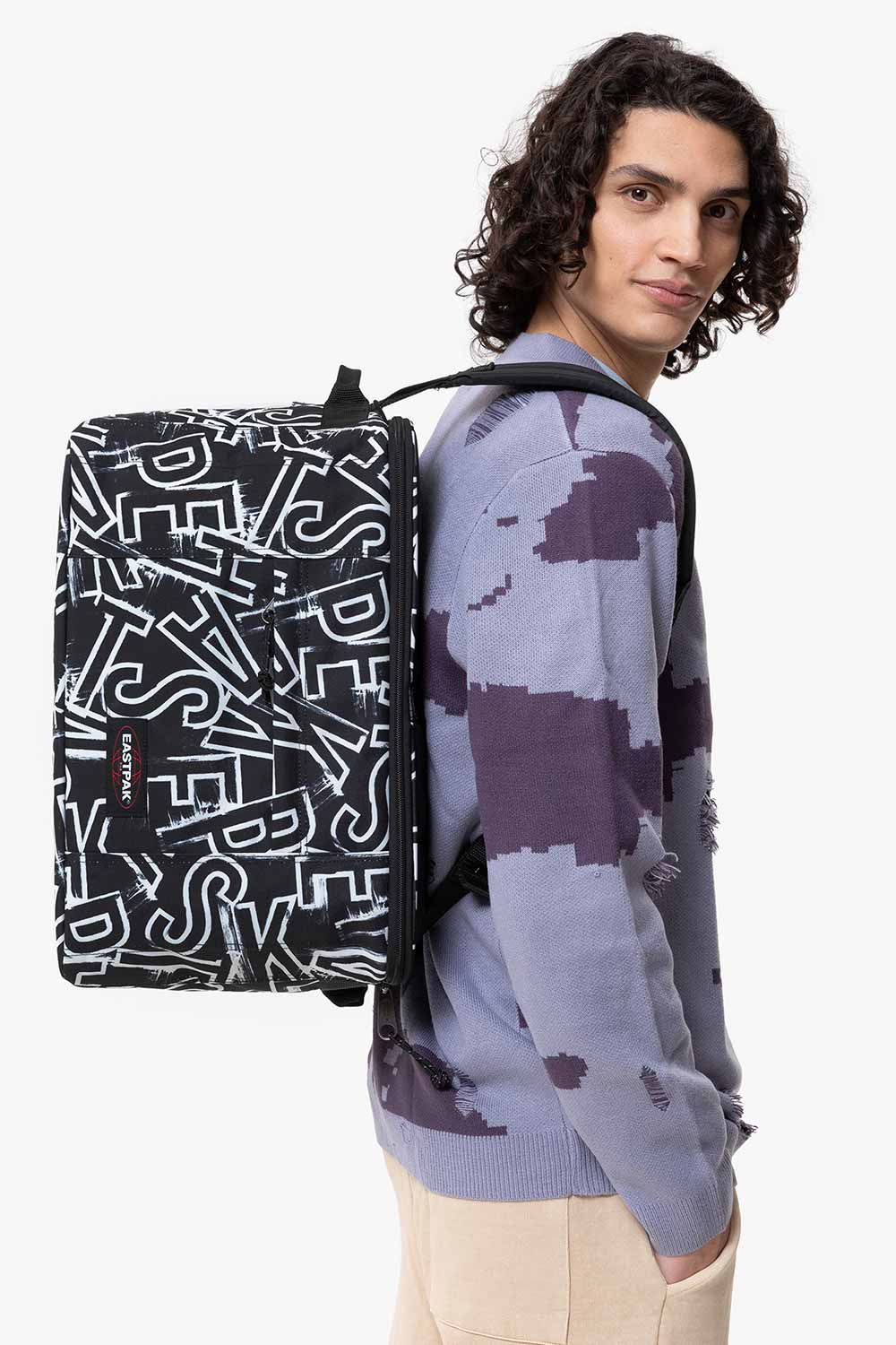 Eastpak-Travelbox M Ep Letters Black-Bavul & Seyahat Çantası-2-Milagron.com