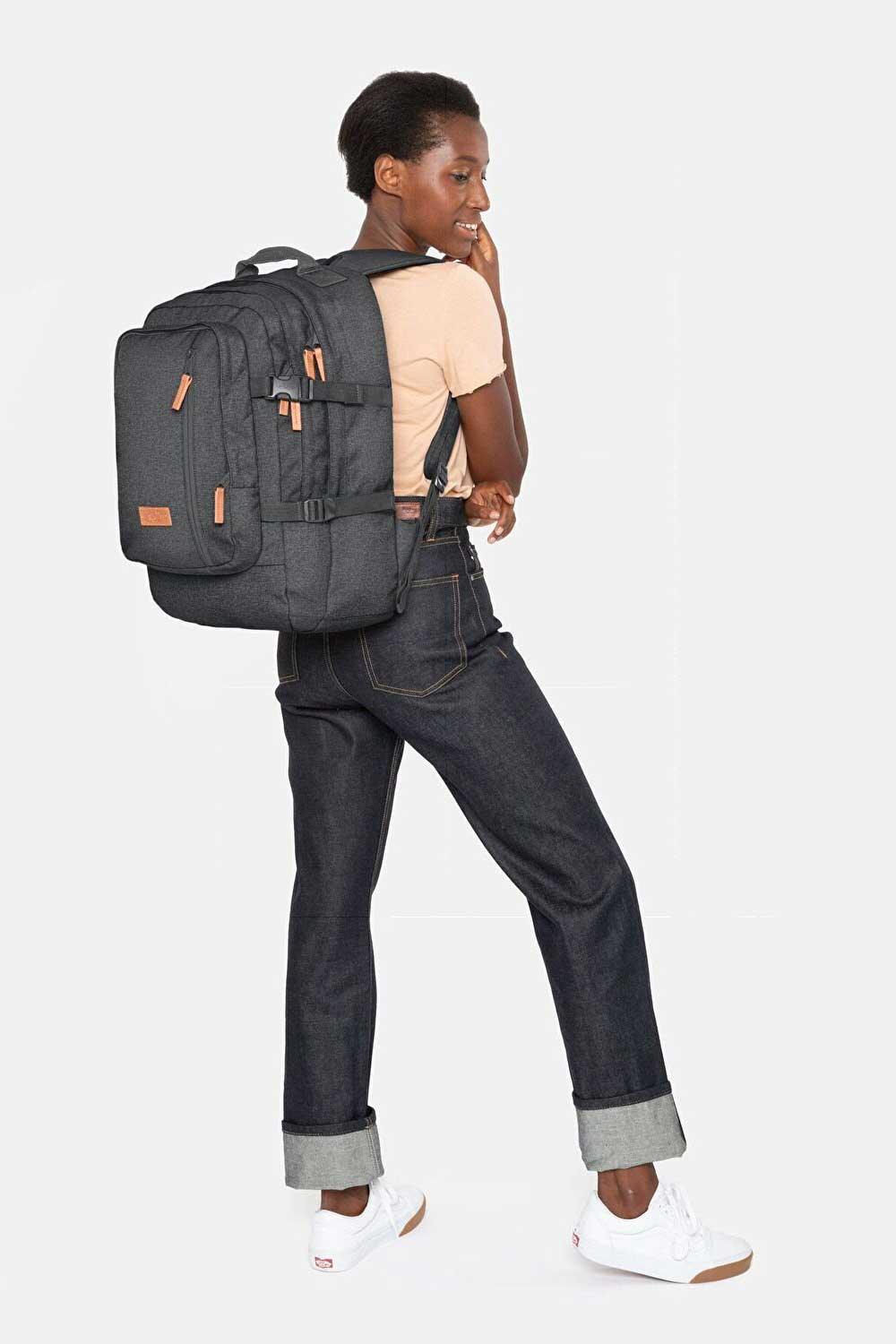 Eastpak-Volker Black Denim-Sırt Çantası-1-Milagron.com