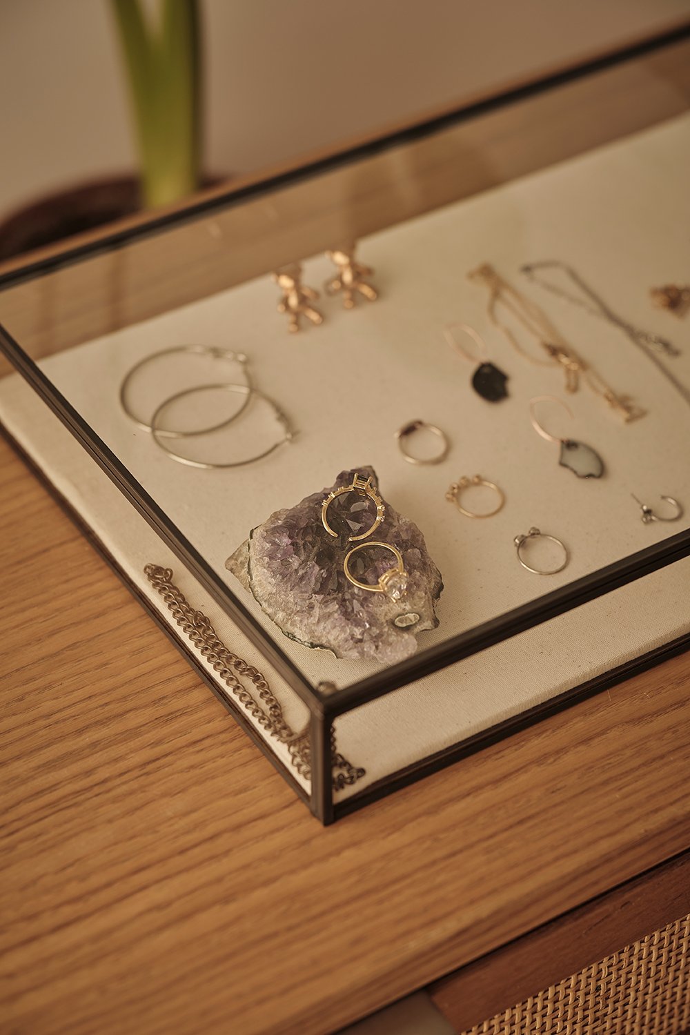 El Crea Designs-Cam Takı Ve Aksesuar Kutusu | Keten Tabanlı | Siyah | 35x25x5cm-Dekoratif Kutu-3-Milagron.com