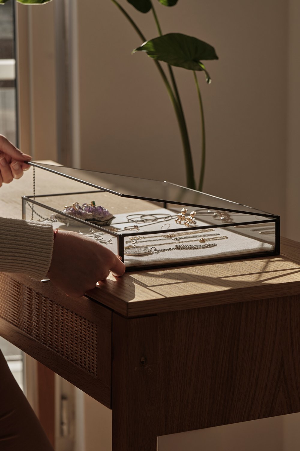 El Crea Designs-Cam Takı Ve Aksesuar Kutusu | Keten Tabanlı | Siyah | 35x25x5cm-Dekoratif Kutu-8-Milagron.com