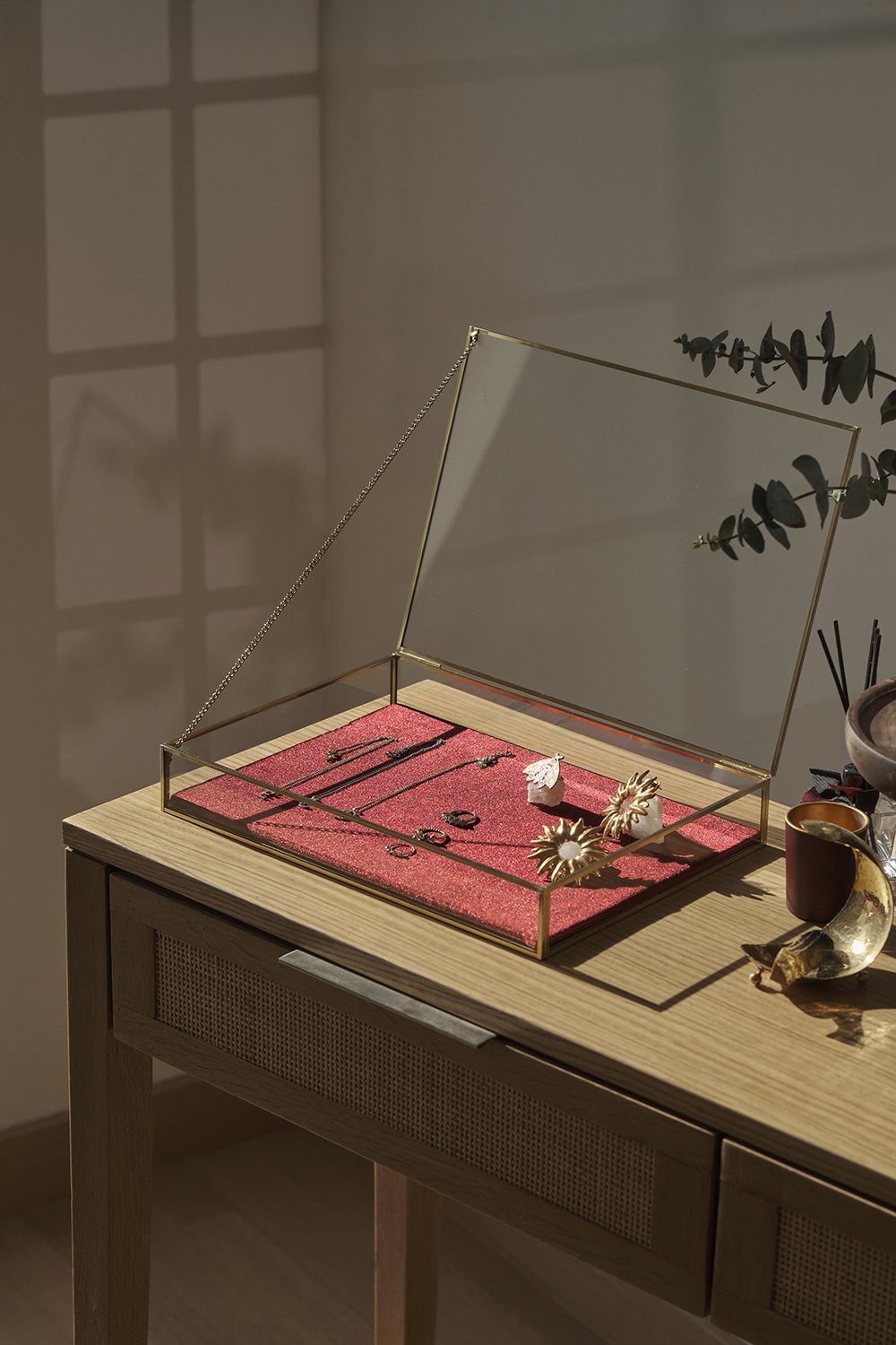 El Crea Designs-Kadife Tabanlı | Cam Kutu | Takı, Aksesuar, Sunum Kutusu | Pirinç & Gold | 35x25x5cm-Dekoratif Kutu-8-Milagron.com