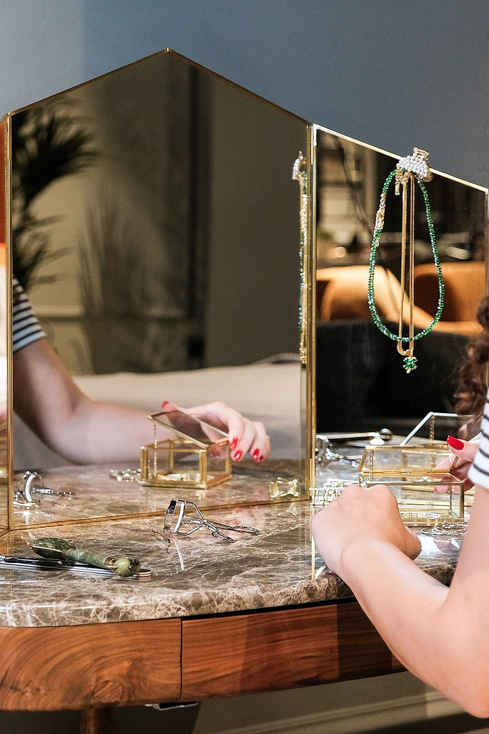 El Crea Designs-Pirinç Gold Masaüstü Makyaj Aynası 80x50cm-Ayna-2-Milagron.com