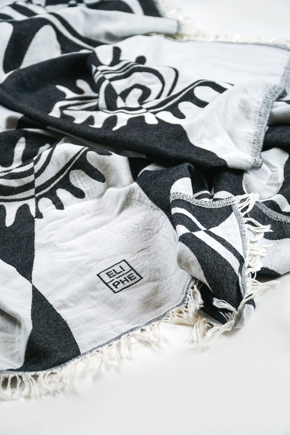 Eliphe-Rax Siyah Peştemal-Plaj Havlusu-2-Milagron.com