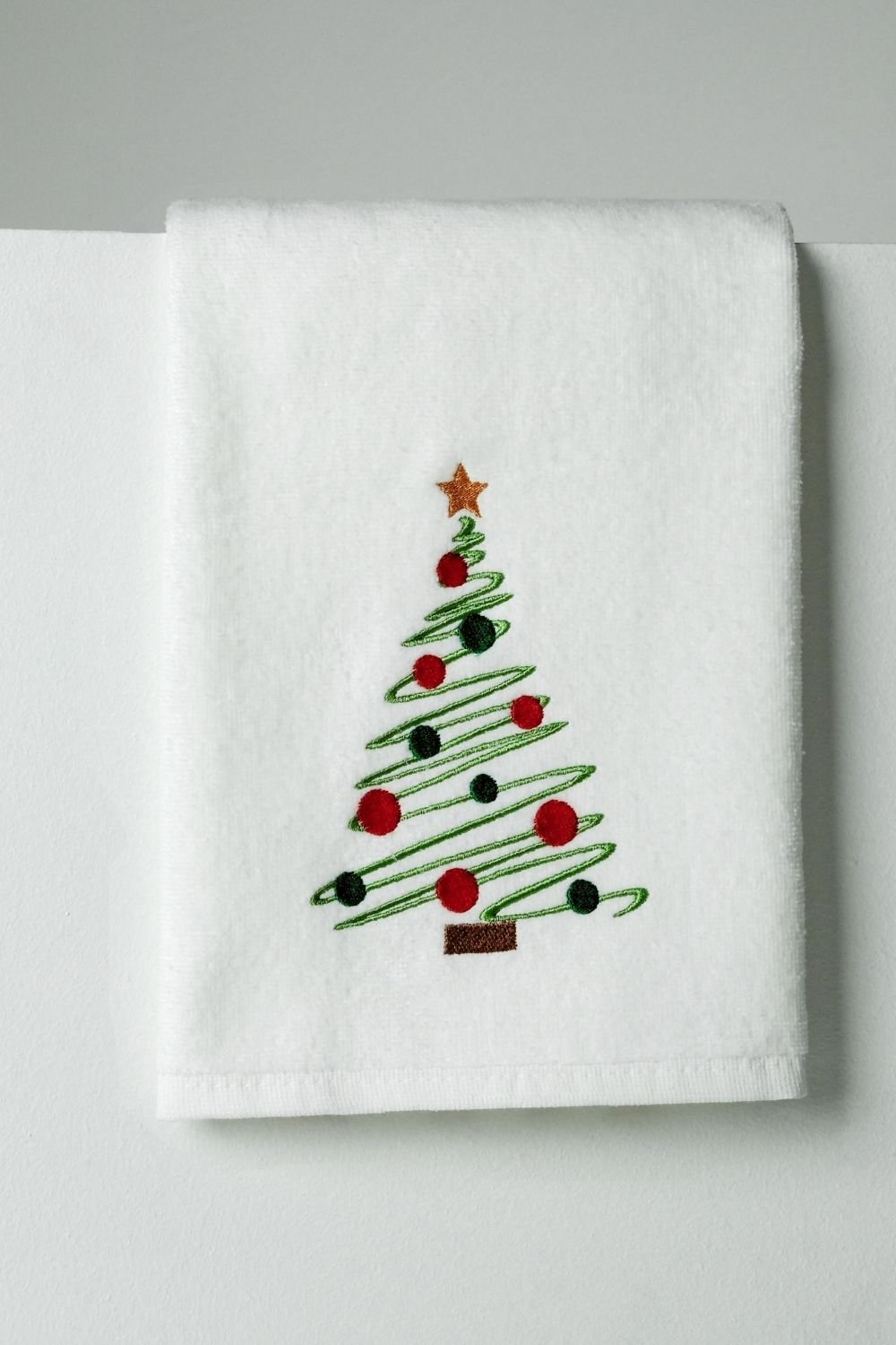 Eliphe-Yılbaşı Ağacı Kadife Ve Pamuk Dokulu Havlu-Havlu & Peştamal-1-Milagron.com