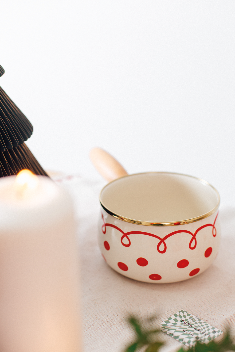 Emaylab-Merry Yılbaşı Özel Emaye Tava 16cm (1,3 Litre)-Sunum Aksesuarları-2-Milagron.com