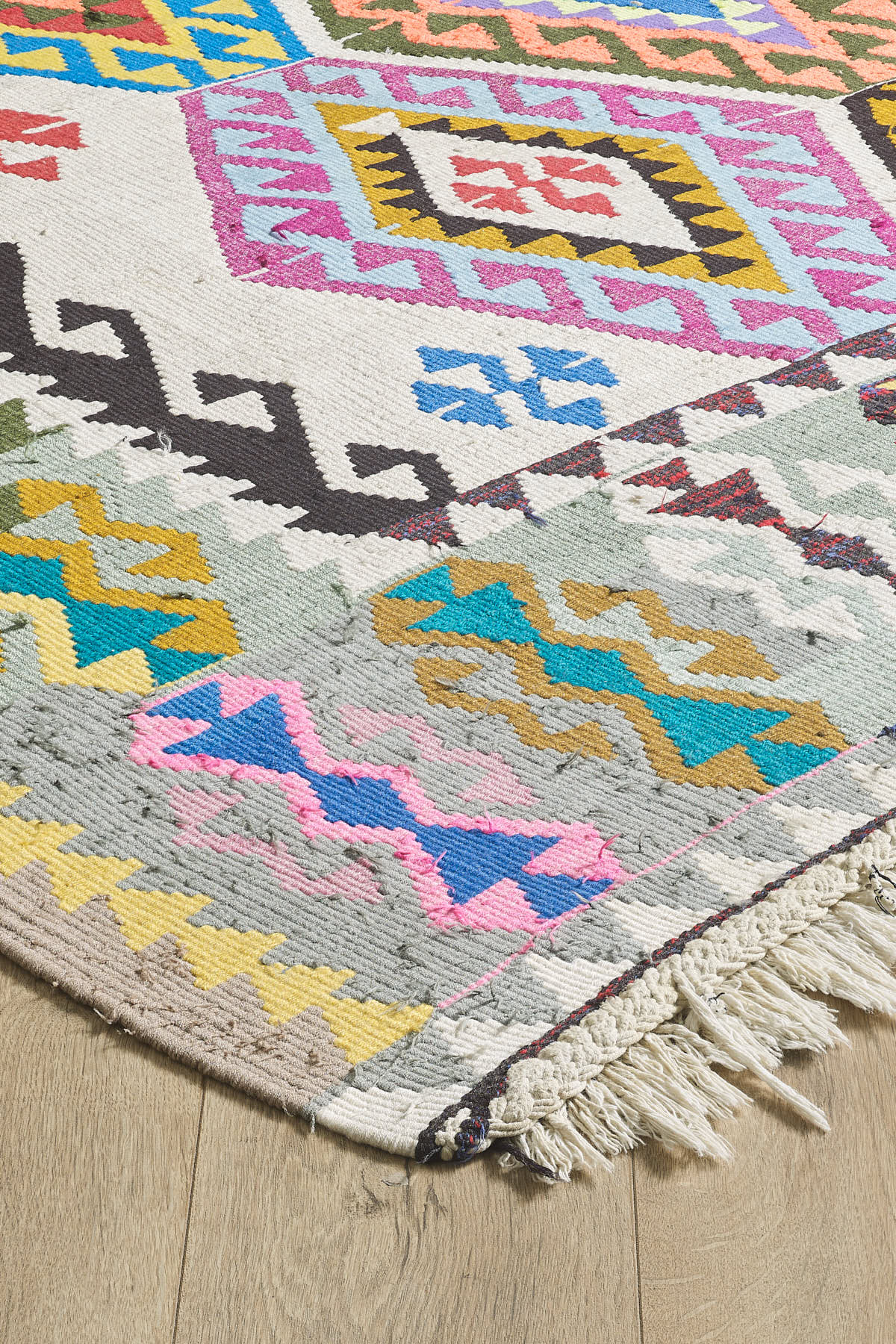 Empera-Antik Kilim Anadolu Etnik Desenli El Dokuması Kilim E0526-2-Milagron.com