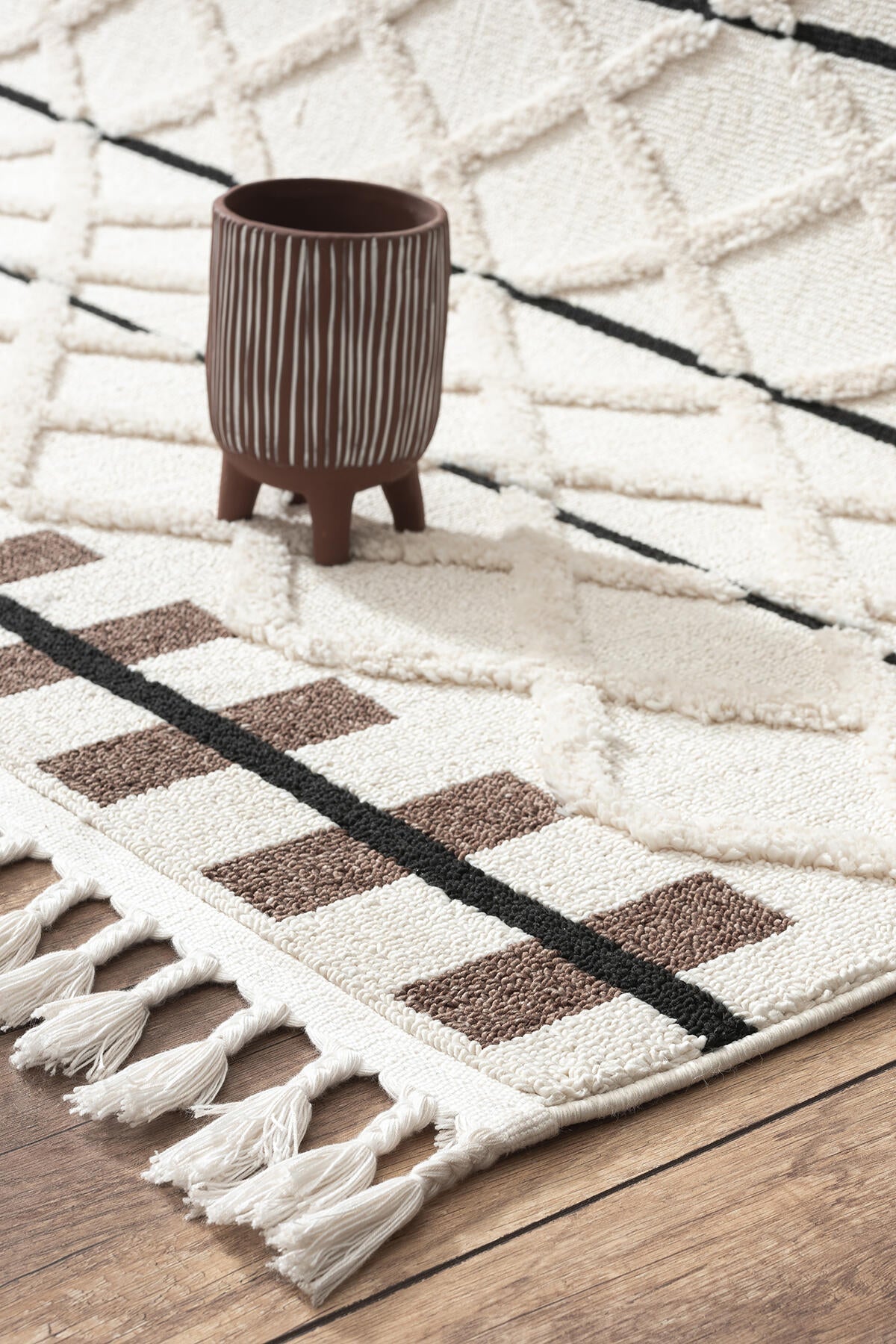 Empera-Bilbao Winter White Modern İSkandinav Saçaklı Halı-3-Milagron.com