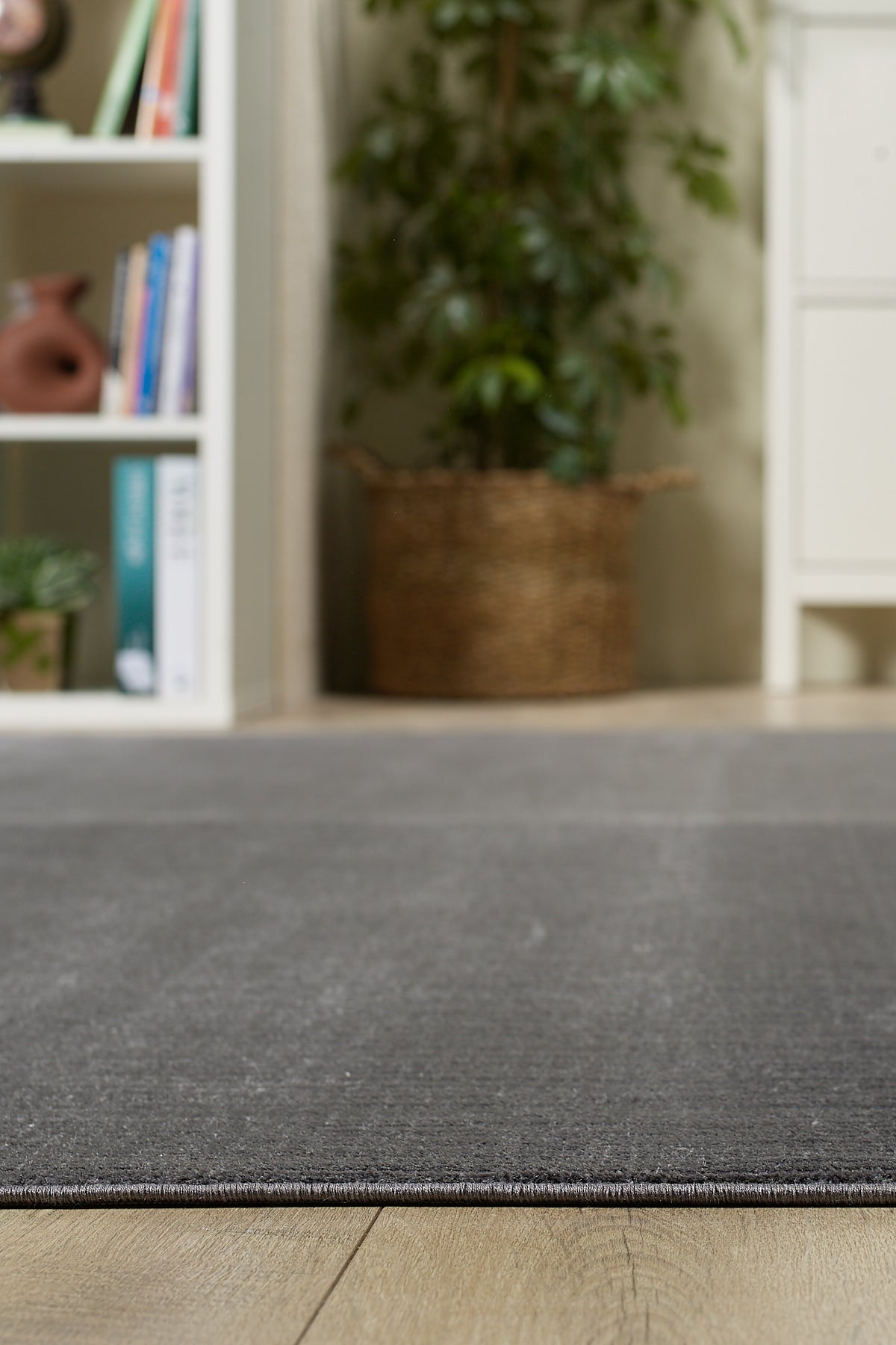 Empera-Soho Chrome Charcoal Modern Oturma Ve Salon Halısı-3-Milagron.com