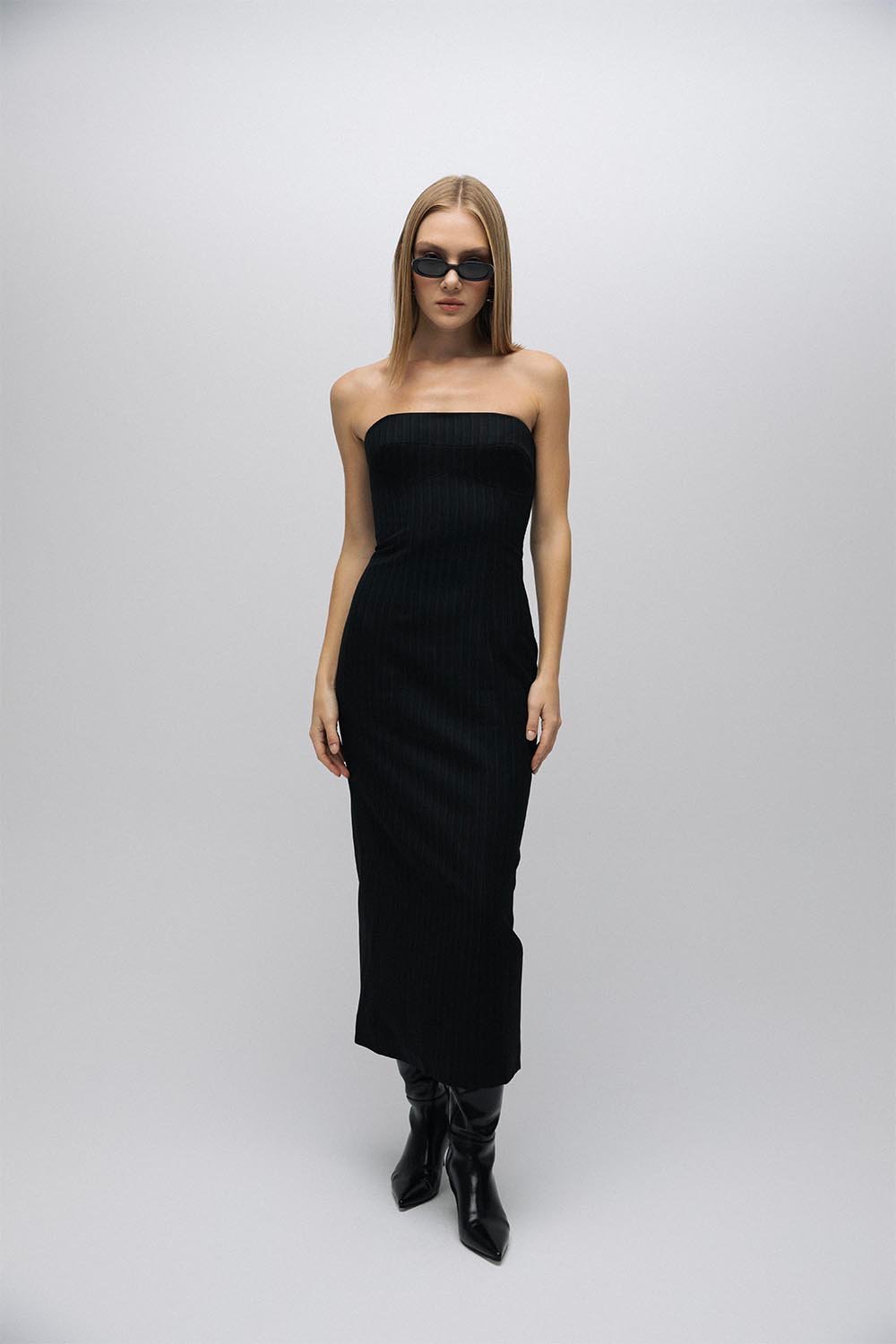 Esra Adıgüzel-Lioara - Yırtmaç Detaylı Straplez Midi Elbise-Elbise-1-Milagron.com