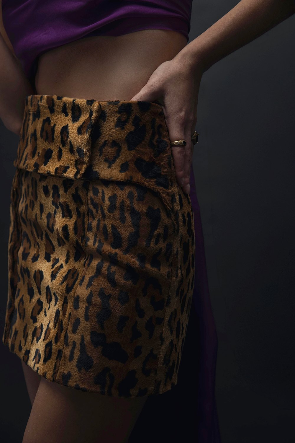 Esra Adıgüzel-Roar - Kemer Detaylı Leopar Desenli Etek-Etek-2-Milagron.com