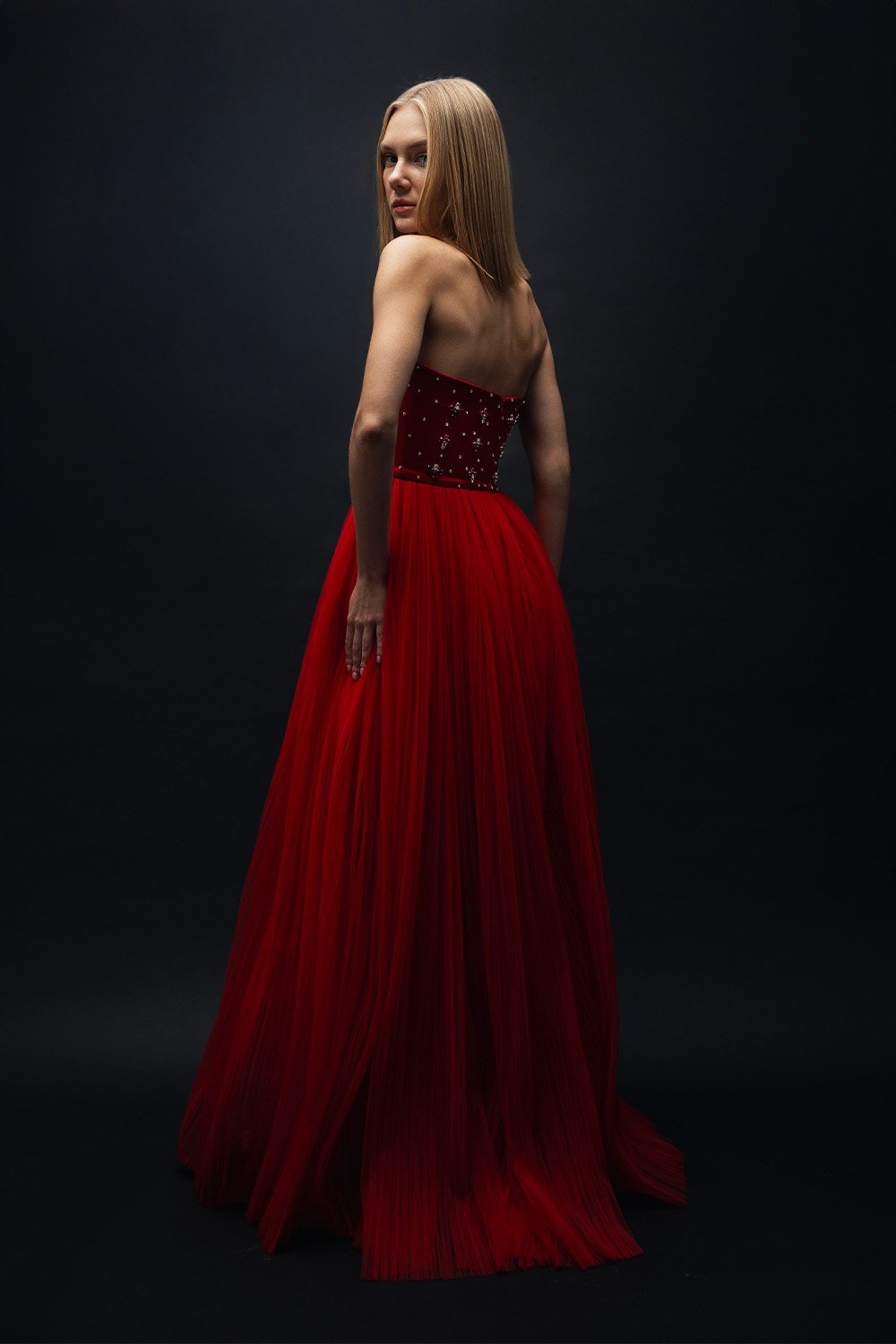 Esra Adıgüzel-Ruby - Kırmızı Kristal Taş İşlemeli Drape Detaylı Uzun Elbise-Elbise-3-Milagron.com