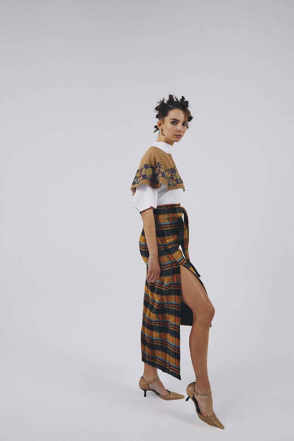 Eudoimonia-Sense Of Belonging Derin Yarık Yırtmaç Etek-Etek-1-Milagron.com