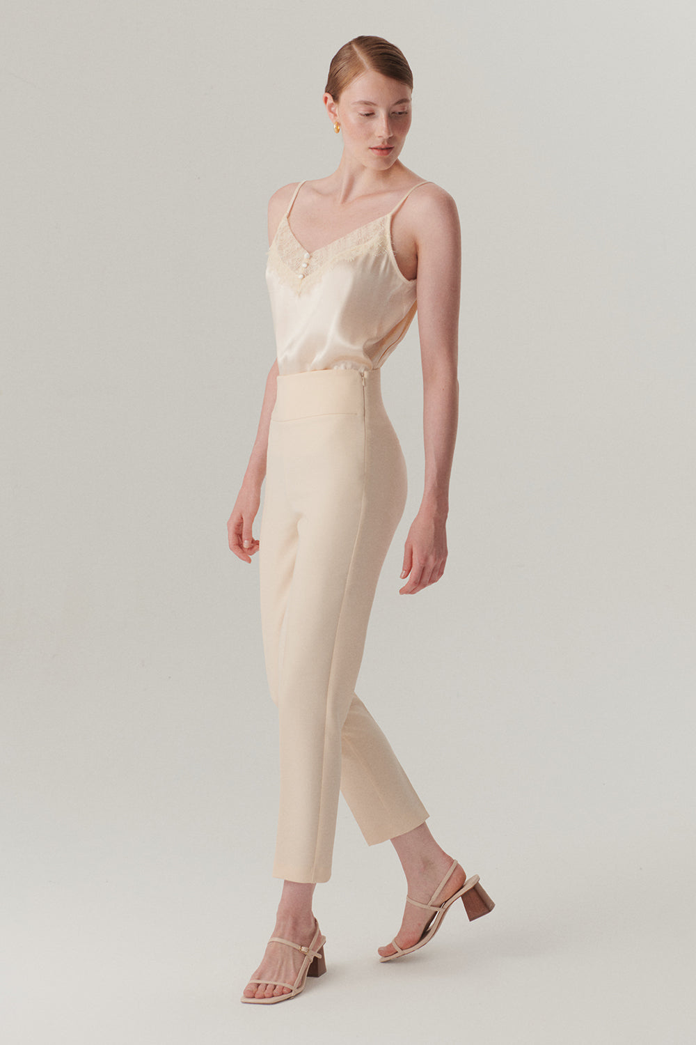 Exquise-Arka Bel Detaylı Düz Kesim Regular Kemik Pantolon-Pantolon-2-Milagron.com