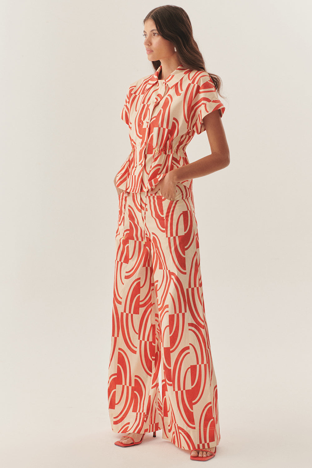 Exquise-Bağcık Detaylı Soyut Desenli Kahve Bej Regular Fit Pamuklu Gömlek-Gömlek-9-Milagron.com