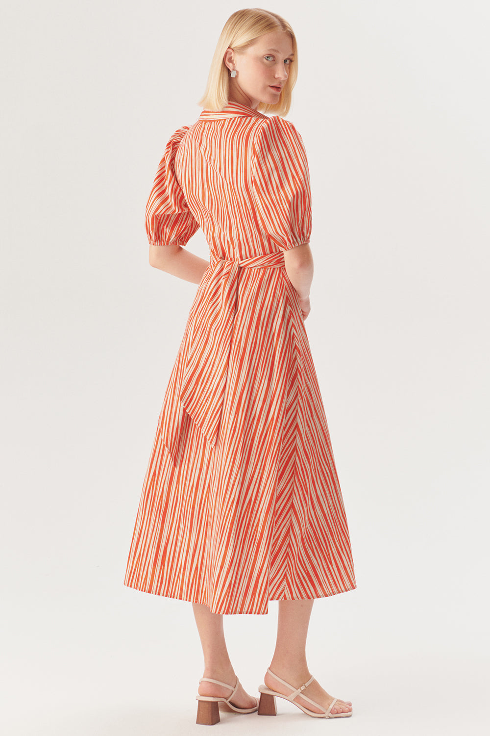 Exquise-Beli Bağlama Detaylı Kırmızı çizgili Midi Gömlek Elbise-ELBİSE-4-Milagron.com