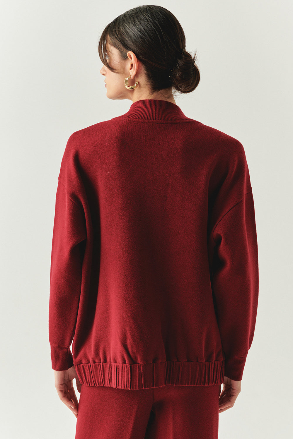 Exquise-Bisiket Yaka Cepli Gold Düğmeli Oversize Vişne Tirko Hırka-3-Milagron.com