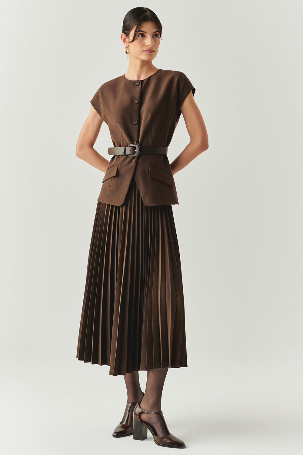 Exquise-Bisiklet Yaka Kemerli Plisoley Slim Fit Midi Kahve Elbise-ELBİSE-4-Milagron.com