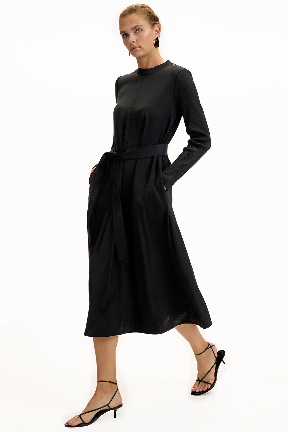 Exquise-Bisiklet Yaka Uzun Kollu Kuşaklı Regular Siyah Midi Elbise-ELBİSE-6-Milagron.com
