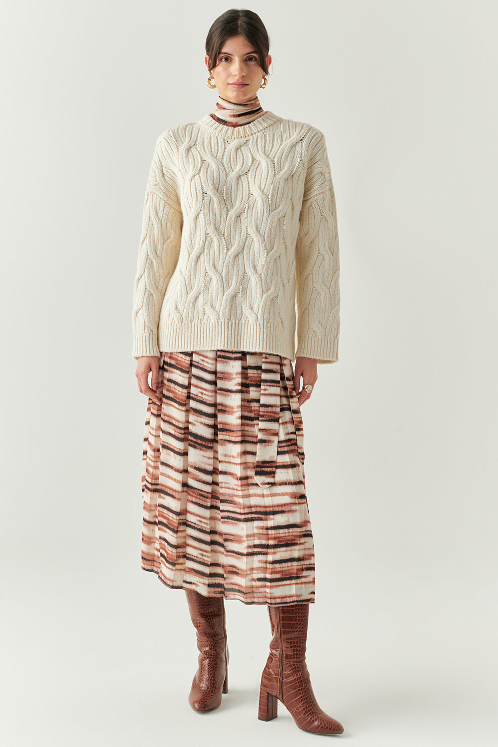 Exquise-Boncuk İşlemeli Bisiklet Yaka Regular Triko Kemik Bluz-BLUZ-2-Milagron.com