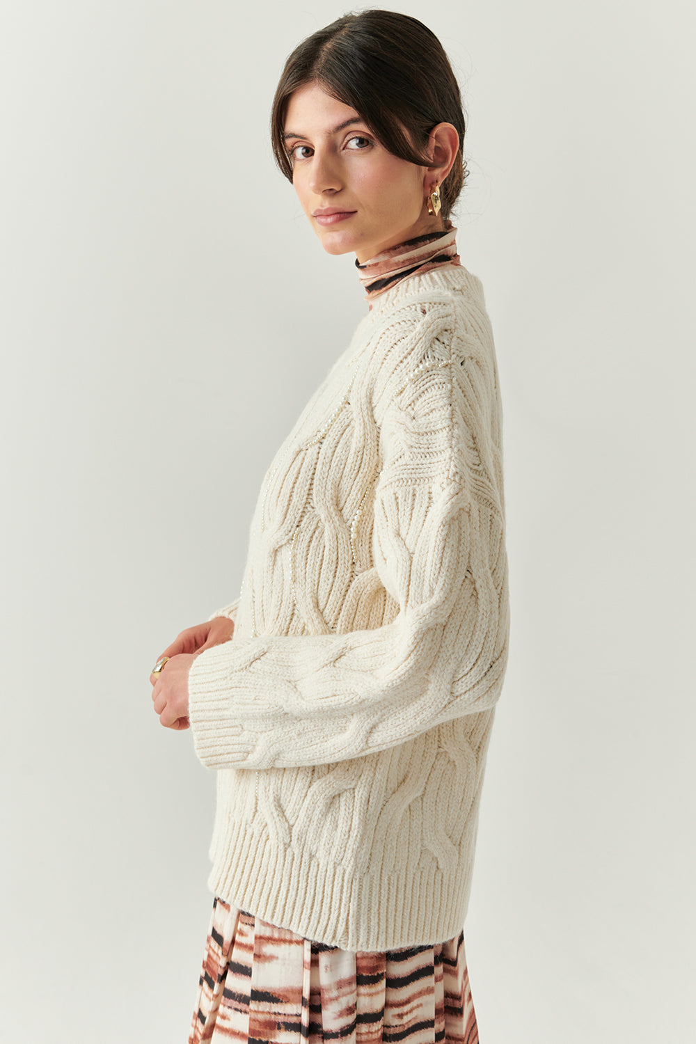 Exquise-Boncuk İşlemeli Bisiklet Yaka Regular Triko Kemik Bluz-BLUZ-3-Milagron.com