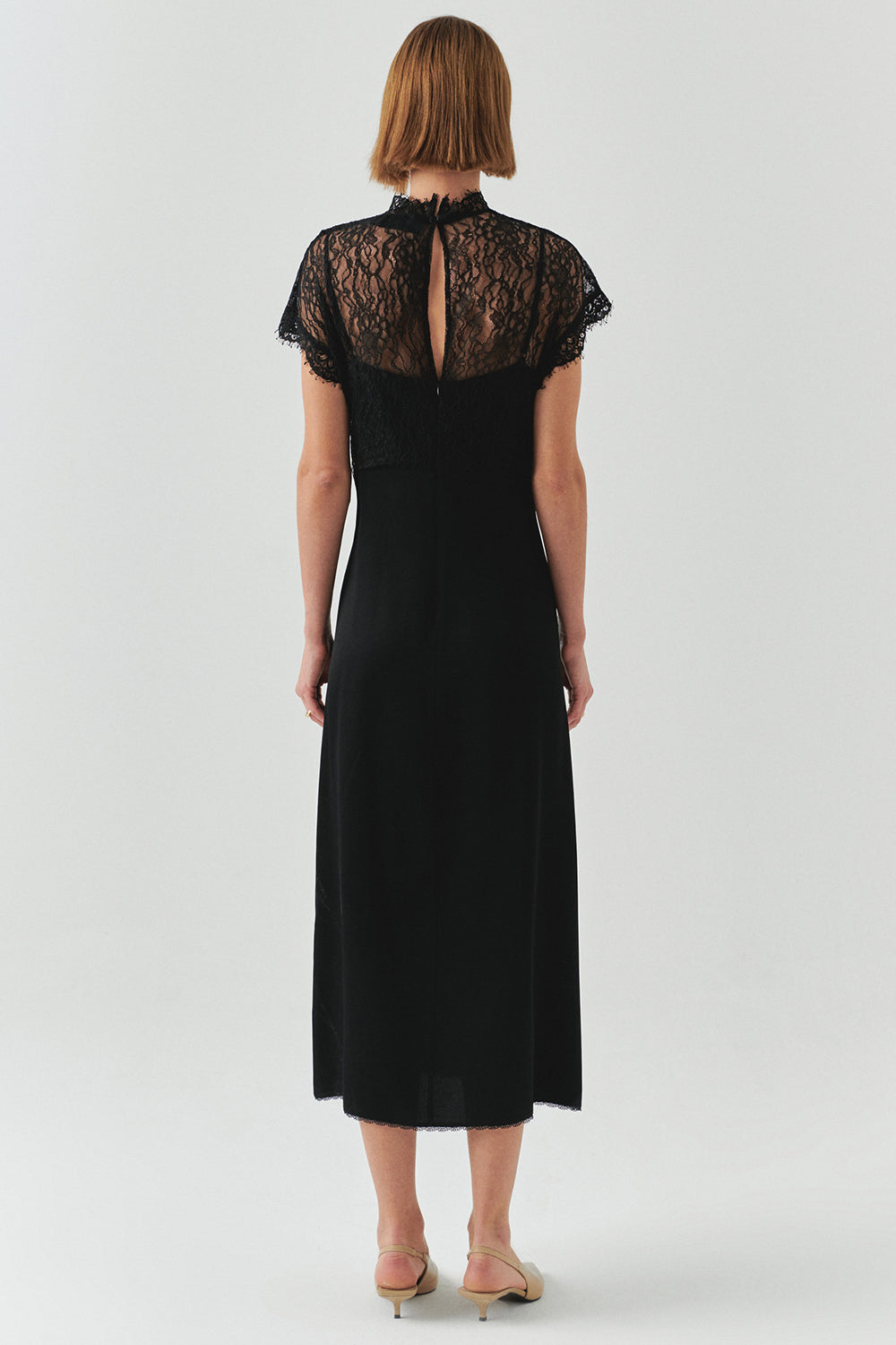 Exquise-Dantel Detaylı Kısa Kollu Regular Saten Midi Siyah Elbise-ELBİSE-3-Milagron.com