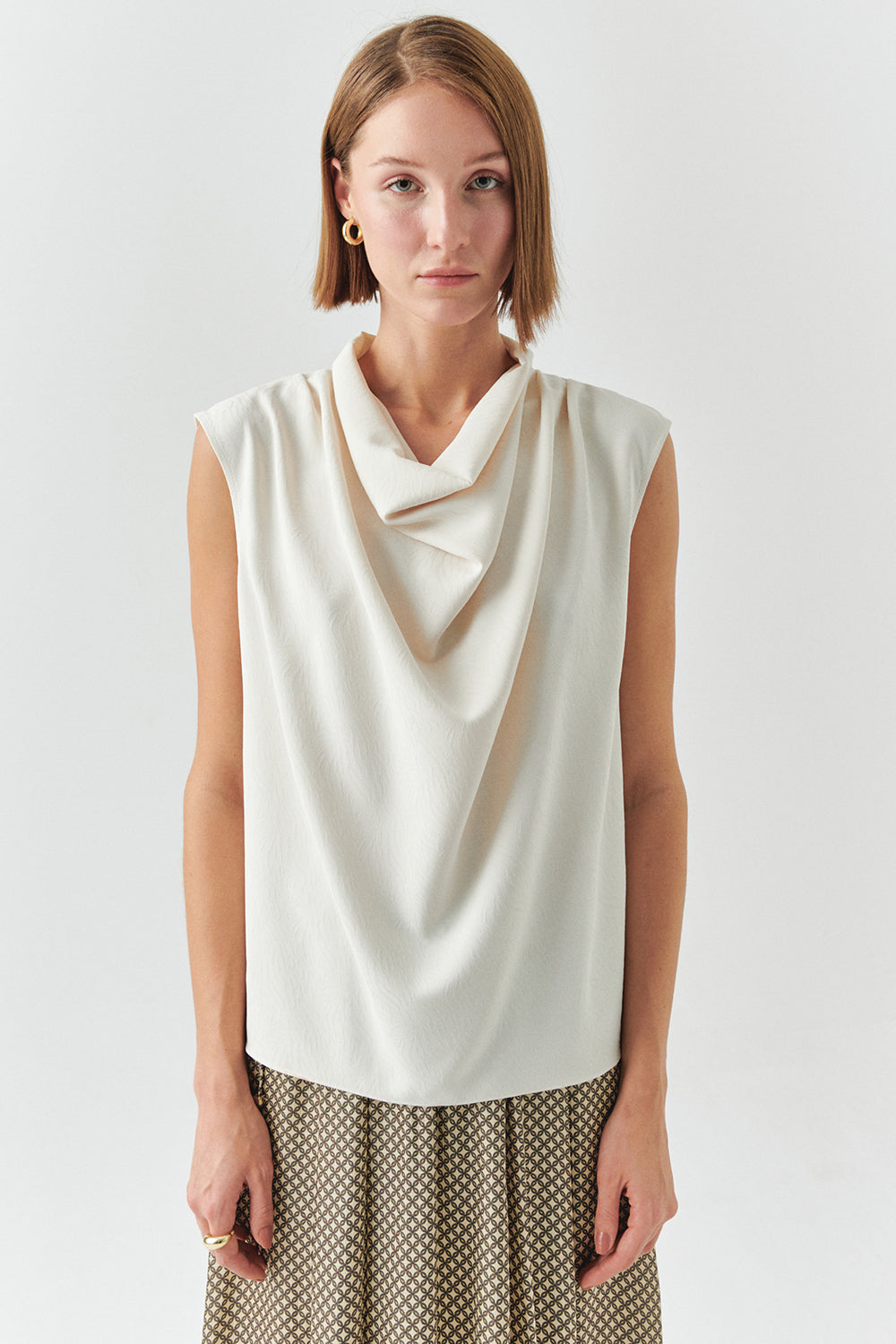 Exquise-Degaje Yaka Kolsuz Jakarlı Regular Krem Bluz-BLUZ-2-Milagron.com