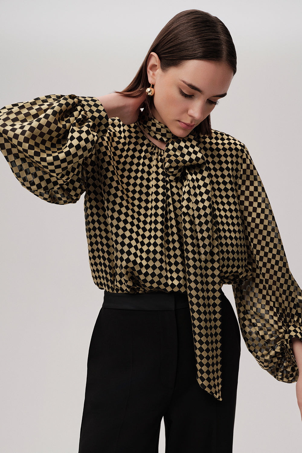 Exquise-Desenli Balon Kol Bağlamalı Gold Siyah Bluz-BLUZ-2-Milagron.com