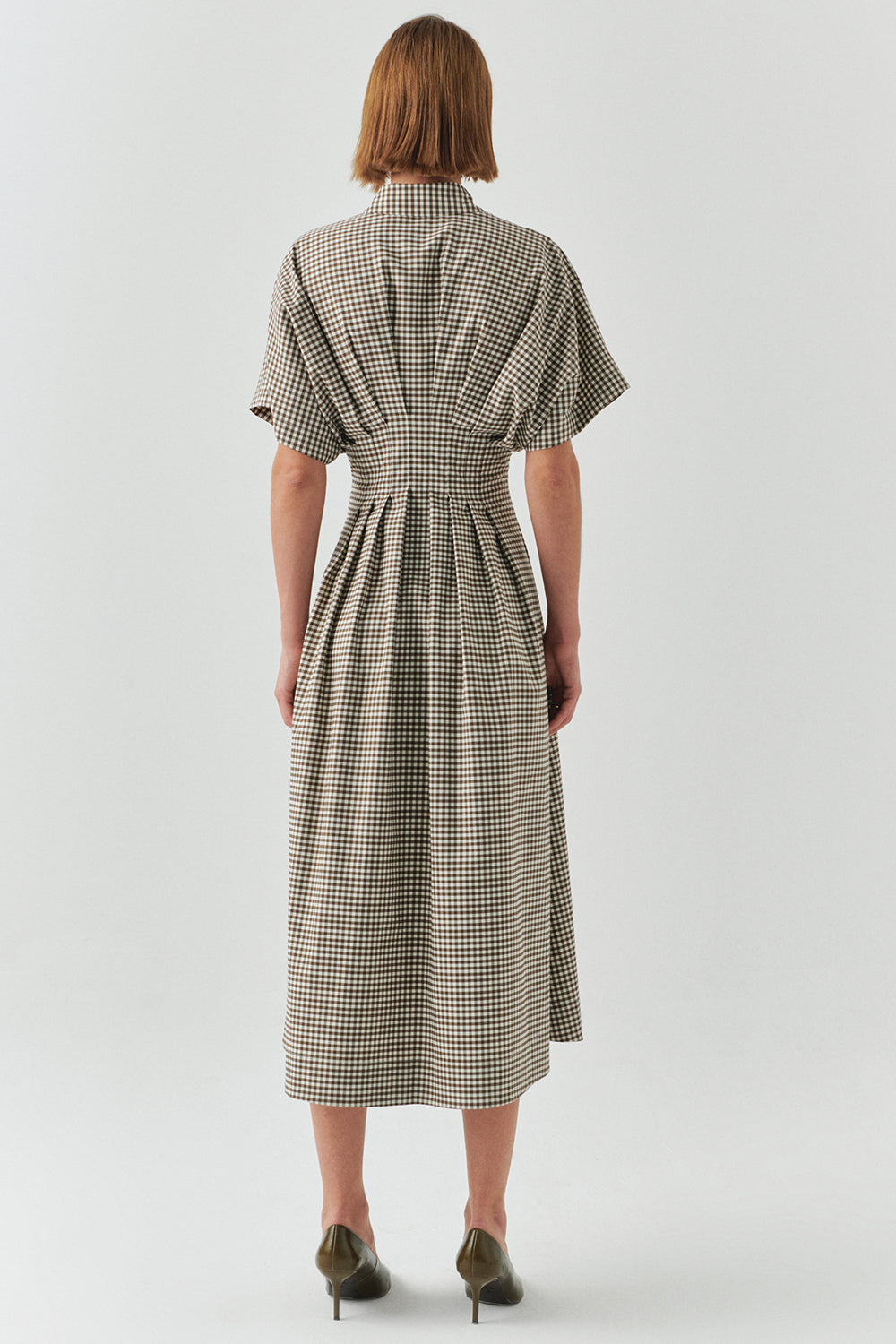 Exquise-Desenli Bele Oturan Düşük Omuzlu Taş Baskılı Regular Midi Elbise-ELBİSE-4-Milagron.com