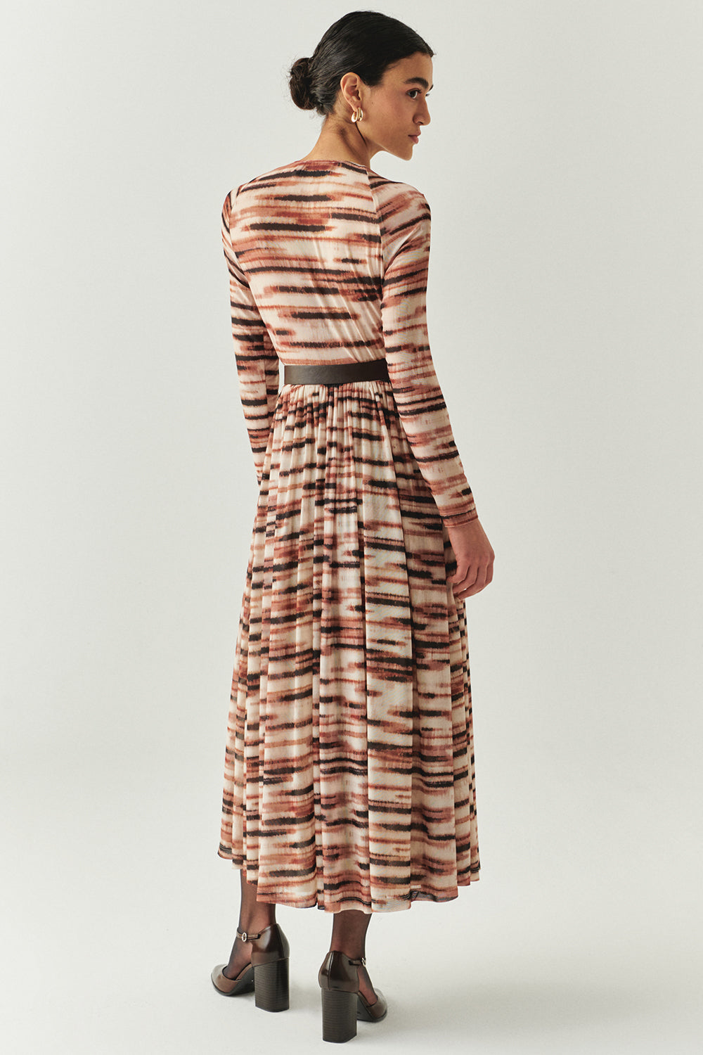 Exquise-Desenli Kemerli Kruvaze Yaka Slim Fit Midi Astarlı Tül Elbise-ELBİSE-5-Milagron.com