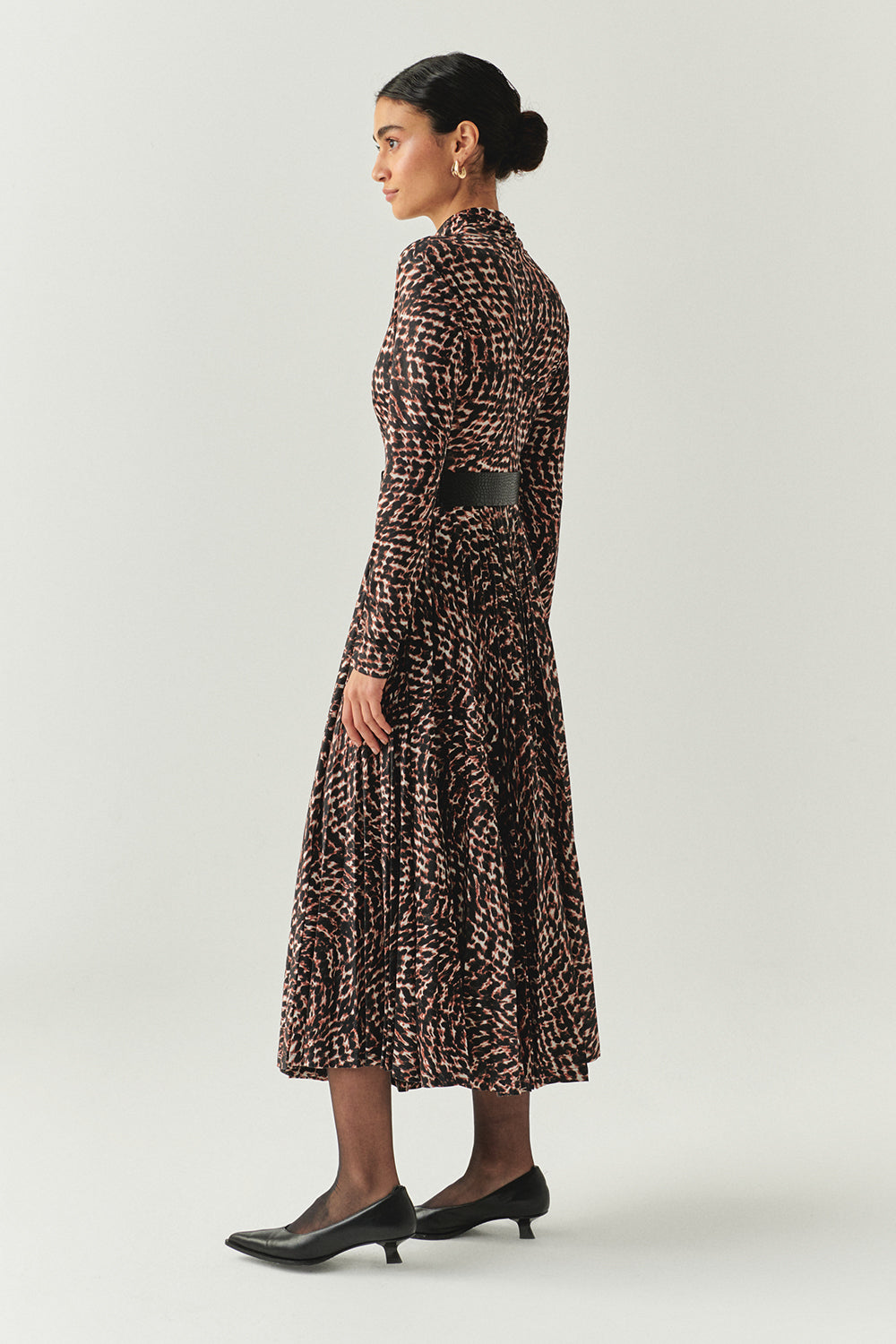 Exquise-Desenli Uzun Kollu Kemerli Slim Fit Pliseli Midi Elbise-ELBİSE-3-Milagron.com