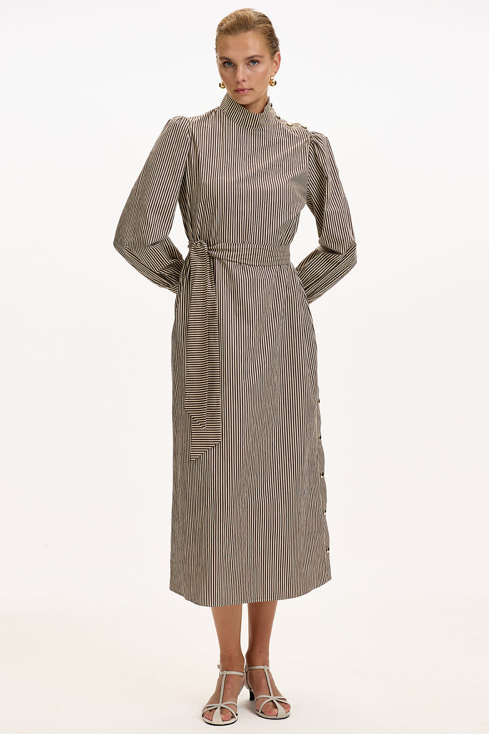 Exquise-Dik Yaka Uzuz Kollu çizgili Kuşaklı Regular Kahve Bej Midi Elbise-ELBİSE-1-Milagron.com