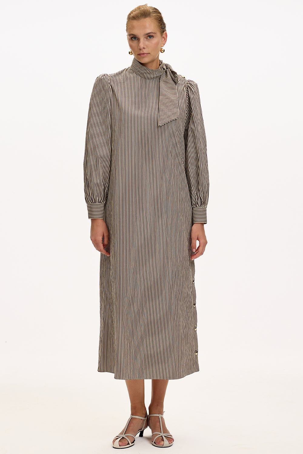 Exquise-Dik Yaka Uzuz Kollu çizgili Kuşaklı Regular Kahve Bej Midi Elbise-ELBİSE-3-Milagron.com