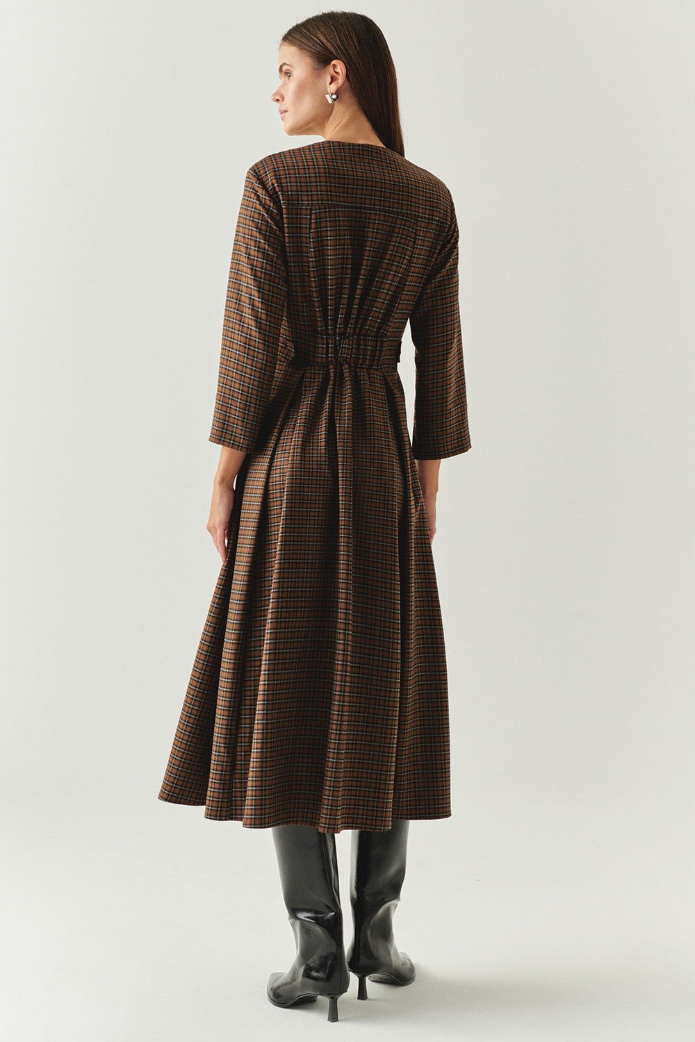 Exquise-Ekose Beli Kemer Detaylı Anvelop Slim Fit çok Renkli Midi Elbise-ELBİSE-3-Milagron.com