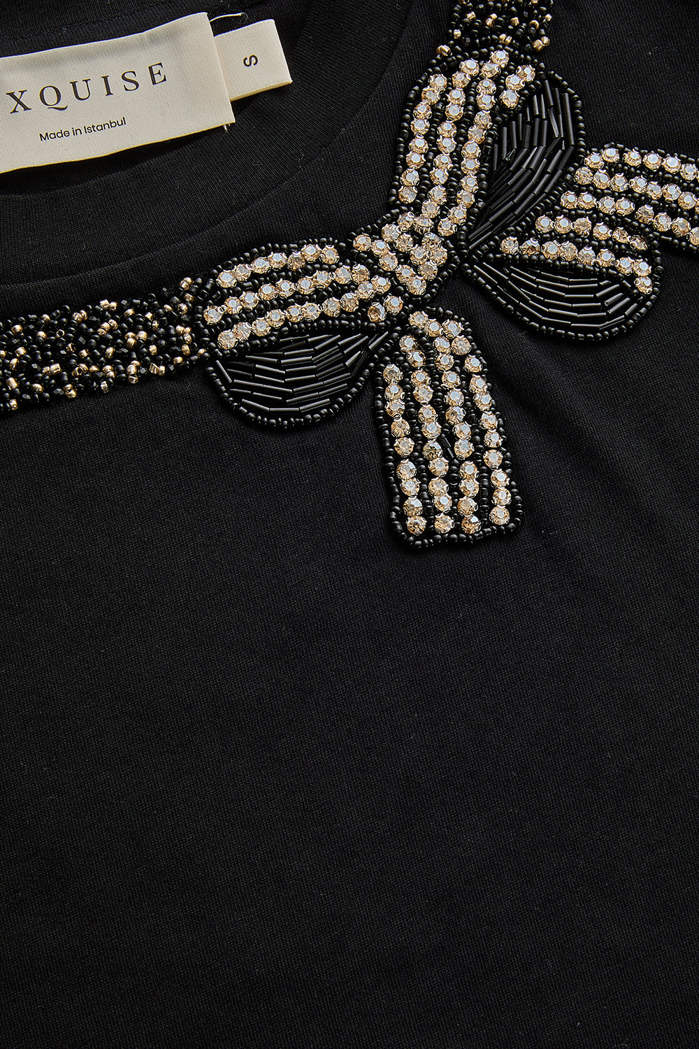 Exquise-Fiyonk İşlemesi Detaylı Bisiklet Yaka Pamuklu Regular Tişört-T-Shirts-13-Milagron.com