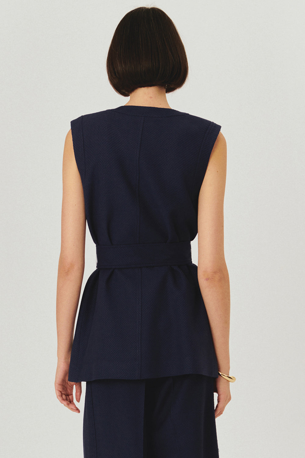 Exquise-Gold Düğme Detaylı Kuşaklı Dokulu Kumaş Cepli Slim Fit Lacivert Yelek-Yelek-5-Milagron.com