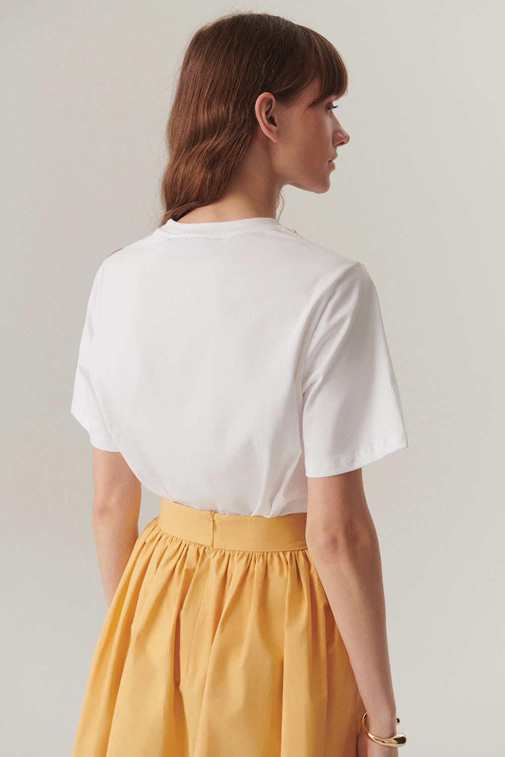 Exquise-Gold İşleme Beyaz Bisiklet Yaka Regular Pamuklu örme Tişört-T-Shirts-3-Milagron.com