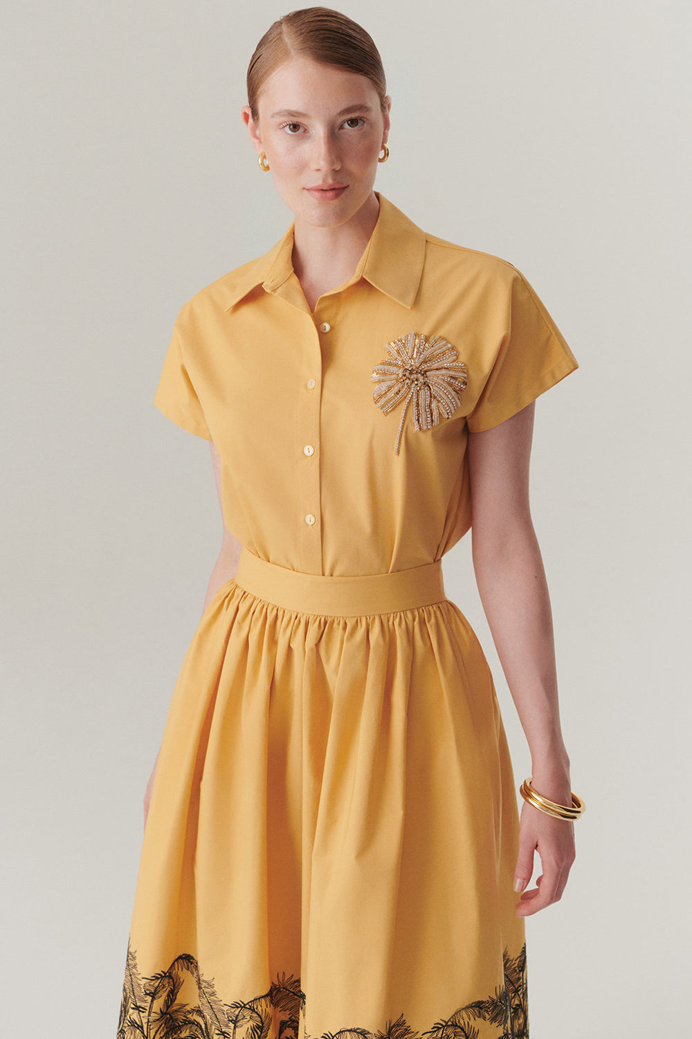 Exquise-Gömlek Yaka Kısa Kollu Taş İşlemeli Pamuklu Regular Fit Camel Gömlek-Gömlek-3-Milagron.com