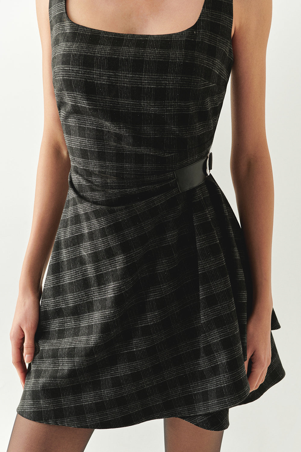 Exquise-Kare Yaka Taş Detaylı Ekose Slim Fit Astarlı Antrasit Mini Elbise-ELBİSE-6-Milagron.com