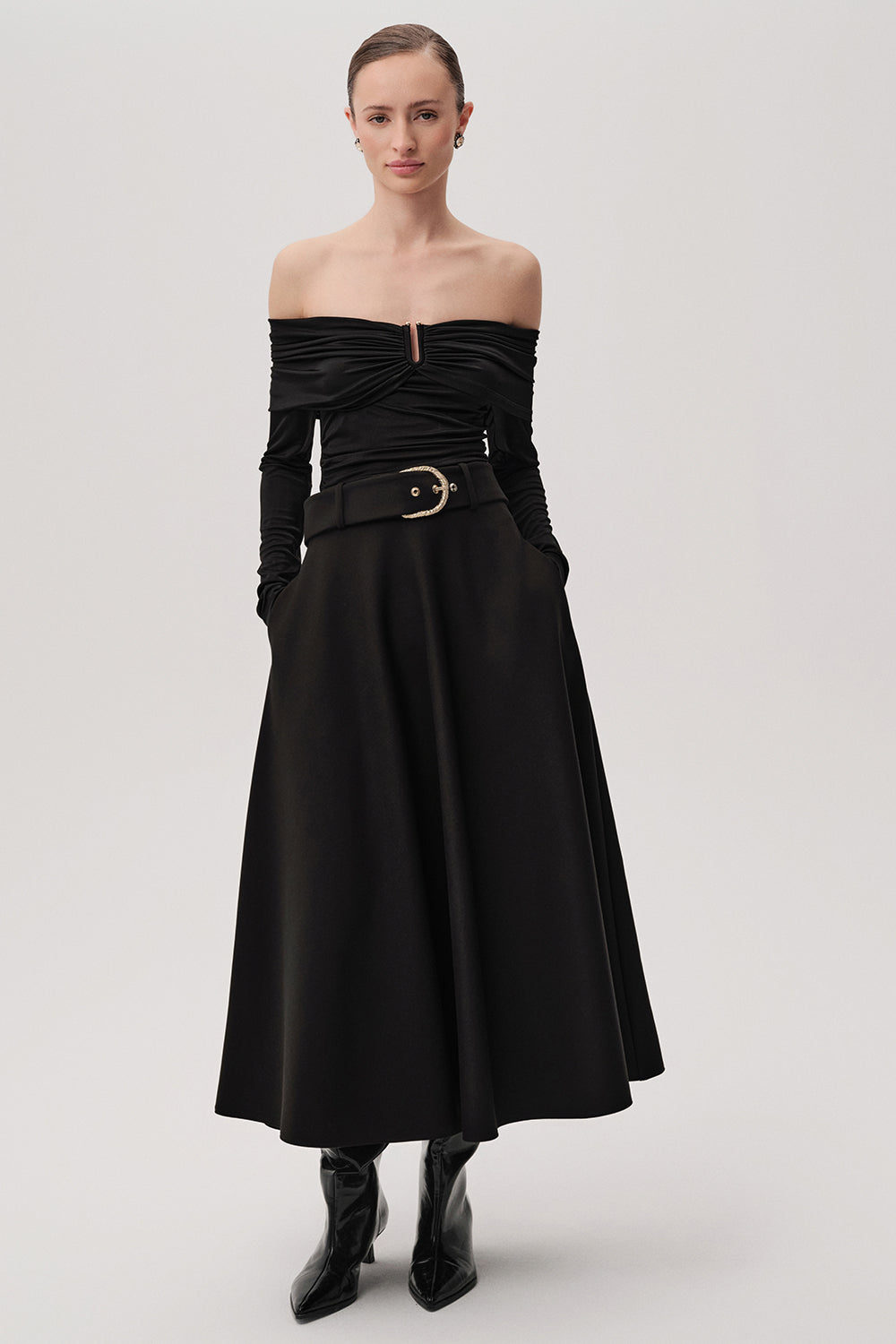 Exquise-Kemer Detaylı Cepli Regular Kalıp Midi Siyah Etek-ETEK-1-Milagron.com