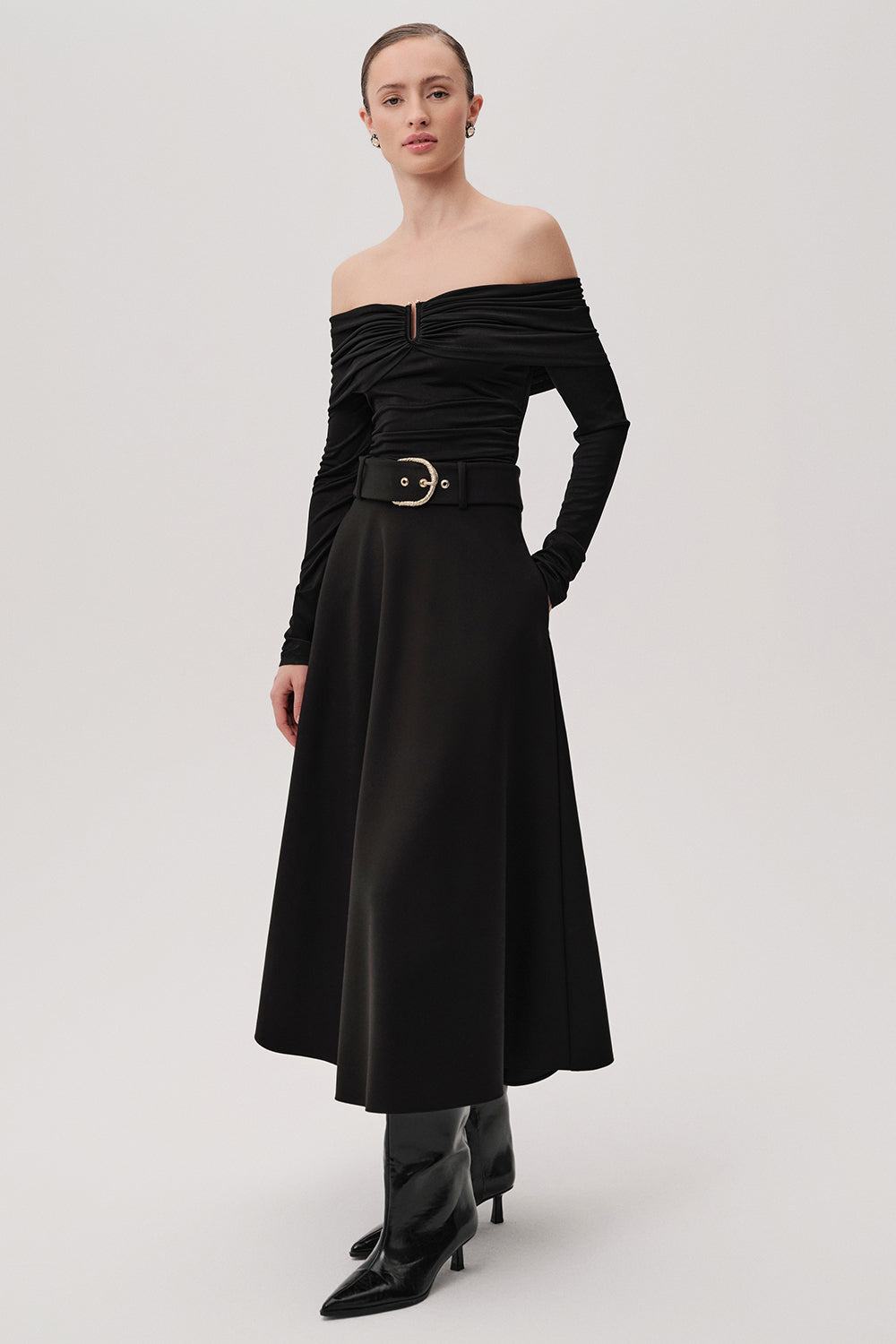 Exquise-Kemer Detaylı Cepli Regular Kalıp Midi Siyah Etek-ETEK-2-Milagron.com